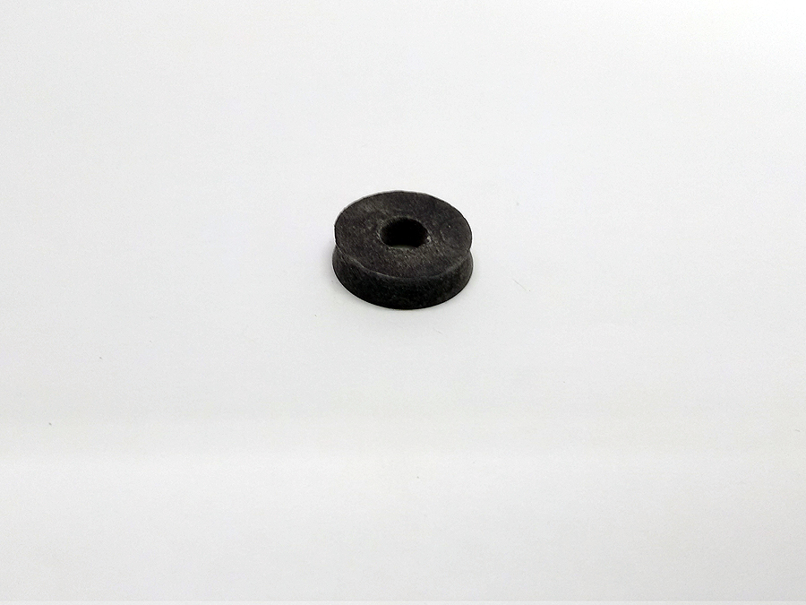 Rubber fuel tank mounting