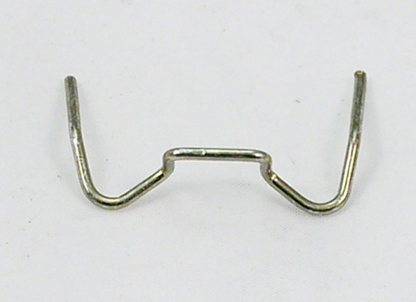 W clip for headlamp glass to rim