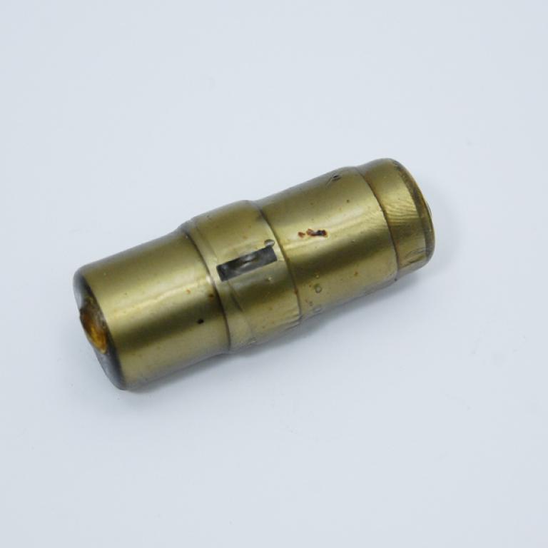 Idler pinion spindle late A50/A65 70-73