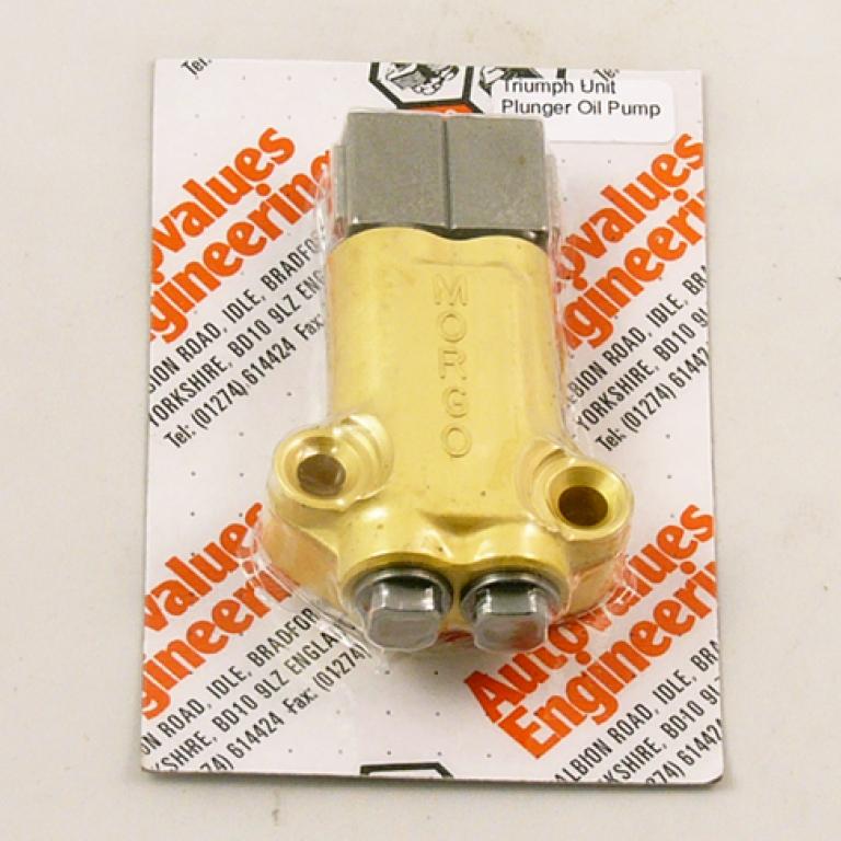 Plunger type oil pump unit twin engines