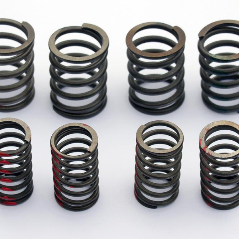 T110 and 6T iron head & Pre unit T100 valve spring set
